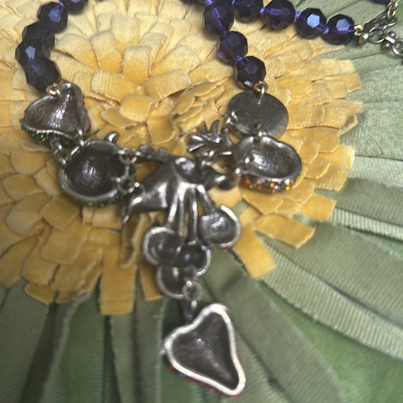 Gorgeouss Heidi days strawberry necklace - Picture 4 of 4